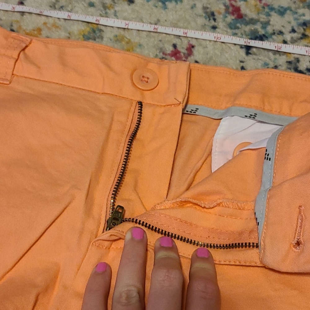 Shorts - Picture 3 of 5